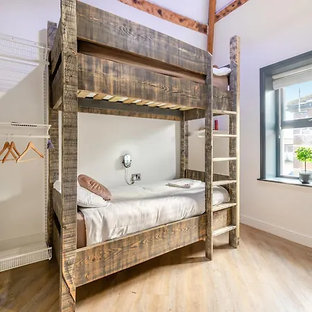 The Barn Owl - Uk36217 *